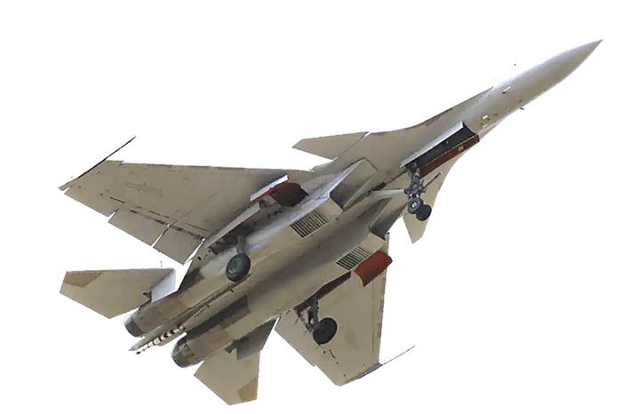 重型舰载战斗机歼-15T(图源:中国军号)