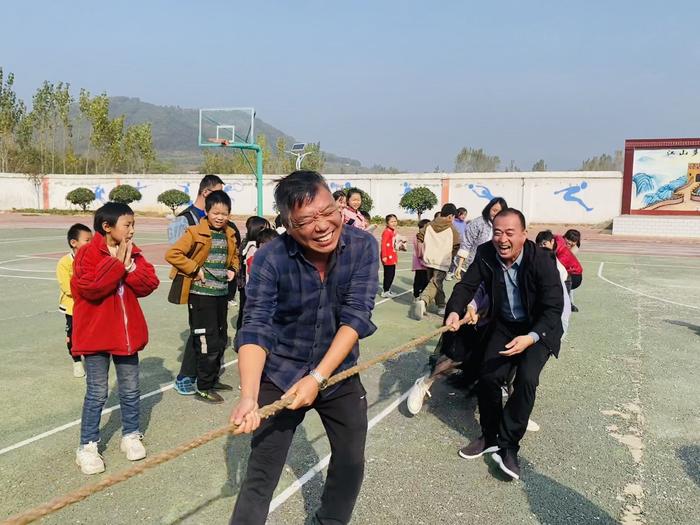 和谐创新，阳光健美——镇平县高丘镇陈营小学趣味运动会进行时