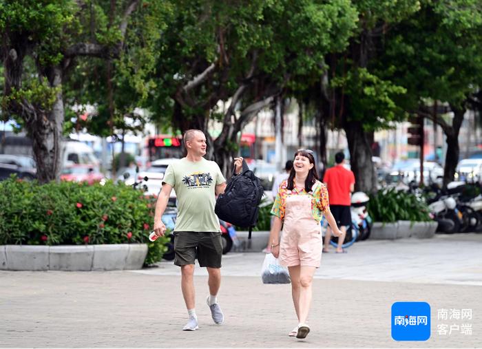 海南三亚入境旅游持续升温