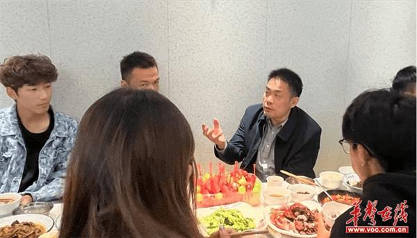 湖南邮电职业技术学院第三期“校长午餐会”温馨举行