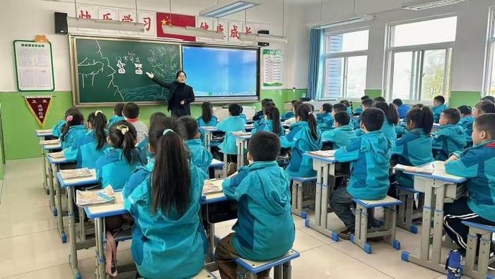 灞桥区官厅小学2024学年秋季家长开放日活动