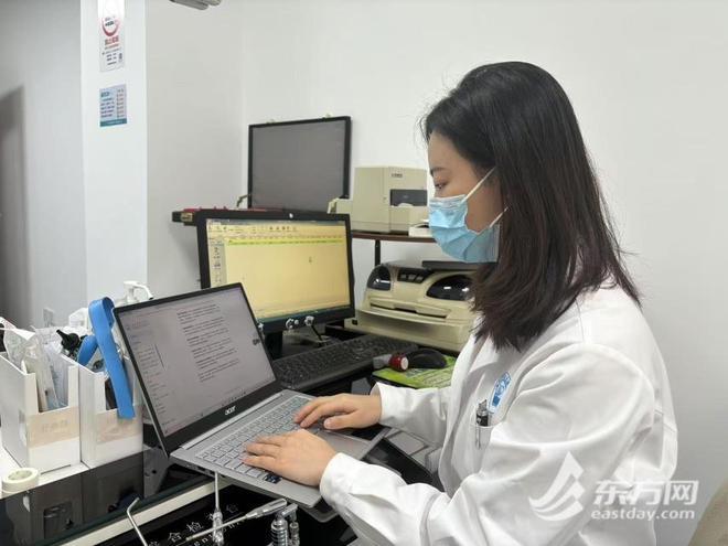 人工智能医学大模型“Med-Go”诞生 问诊能力达到主任医师水准