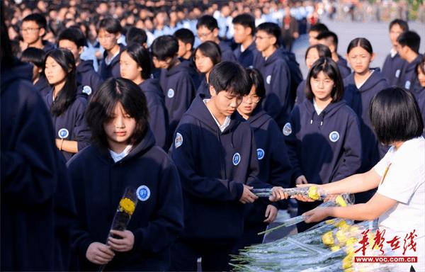 承先辈遗志 育时代新人  长沙市耀华高级中学举行“我的韶山行”研学活动