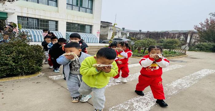 灞桥区红旗街道中心幼儿园体能大循环活动小记