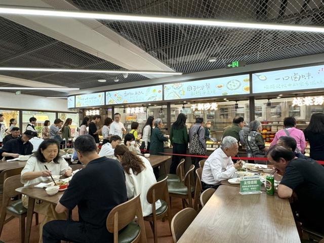 网红花店“承包”绿化带，孔祥东也来打卡社区食堂……梧桐区“隐藏彩蛋”知多少