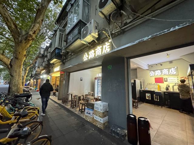 网红花店“承包”绿化带，孔祥东也来打卡社区食堂……梧桐区“隐藏彩蛋”知多少