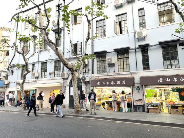 网红花店“承包”绿化带，孔祥东也来打卡社区食堂……梧桐区“隐藏彩蛋”知多少