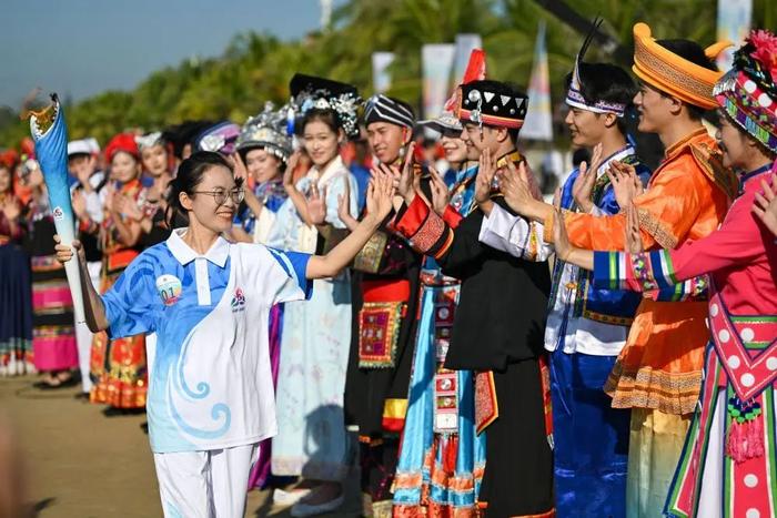 央媒看海南丨人民日报海外版关注运动会：民族体育之花绽放海南