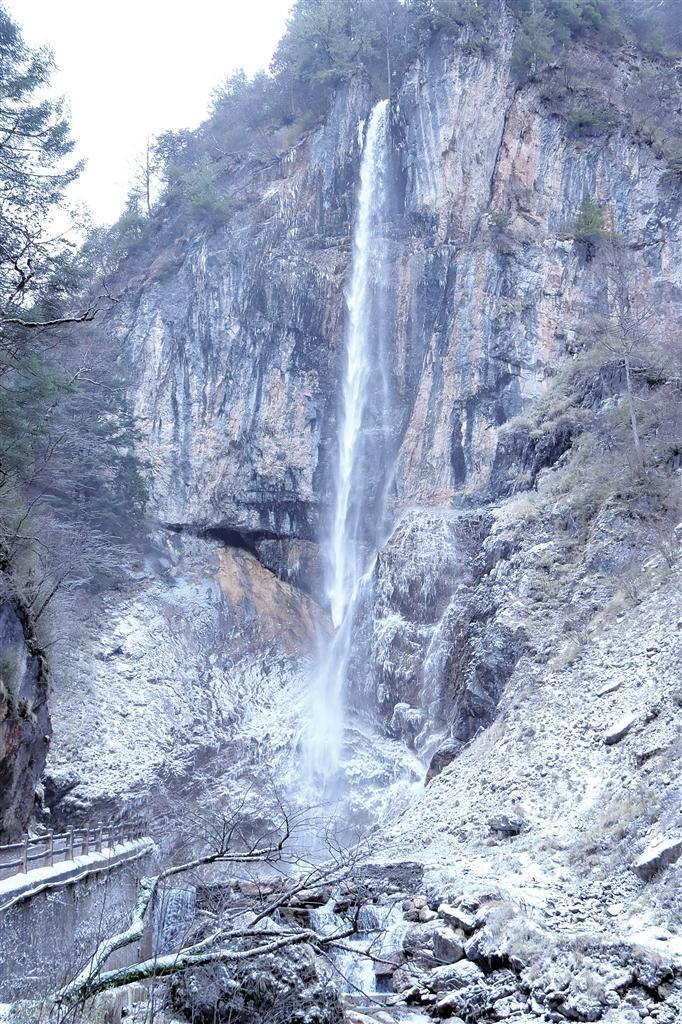 陇南：5A级景区官鹅沟 山水为笔做足旅游文章