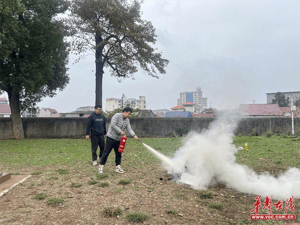 桃源县第四中学（漆河镇中学）举办消防应急疏散演练