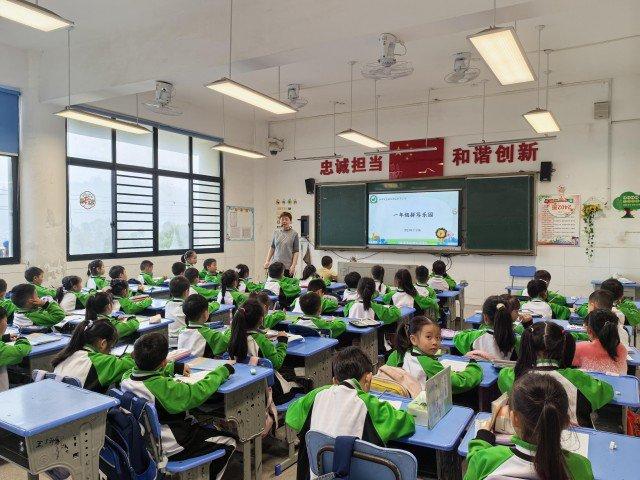 岳塘区昭山和平小学：拼音验收活动激发学生学习兴趣