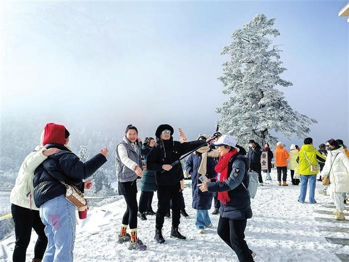 陇南：5A级景区官鹅沟 山水为笔做足旅游文章