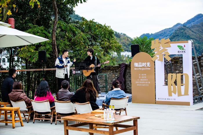 陕西省旅游高质量发展推进会暨旅游景区及线路产业群工作会议安康举办