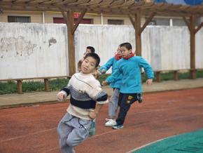 灞桥区岳家沟小学举行体质健康达标运动会