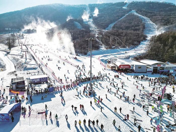 长白山区全面开启新雪季