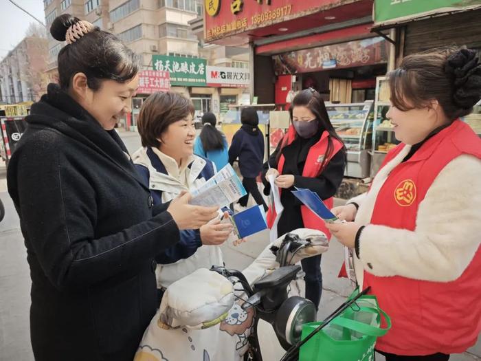 兰州市城关区红三村社区：医保宣传“零距离” 惠民政策入人心