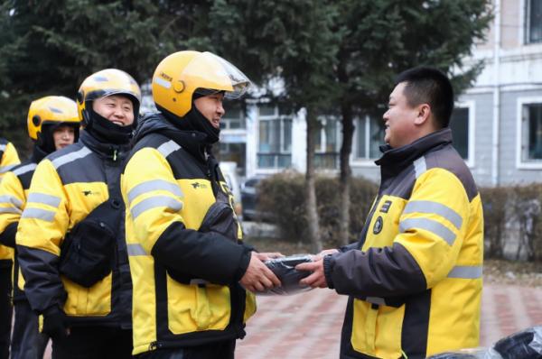 美团启动冬季配送应急机制 特殊严寒天气下为骑手额外补时、豁免差评