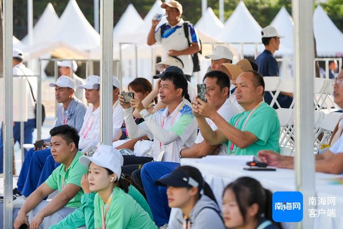 直击运动会陀螺项目：赛场内外，欢乐与温情同在