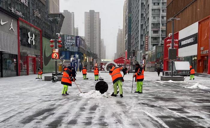 迎初雪 保畅通 | 沈阳和平区连夜除雪559万平方米