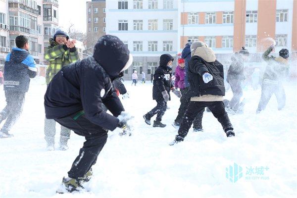 感受冬日魅力！冰城小学生纵享冰情雪趣