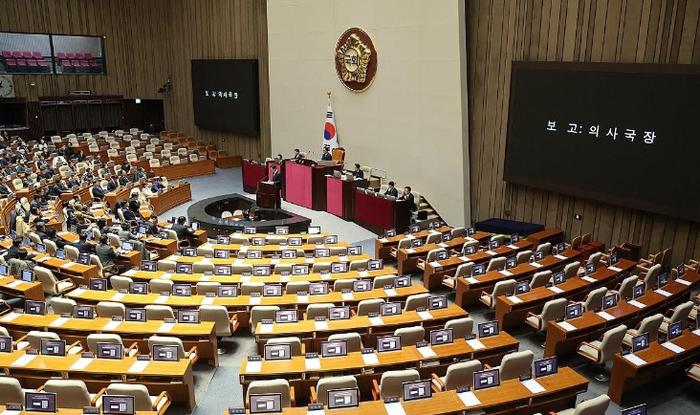  韩国国会全体会议召开 表决尹锡悦弹劾案