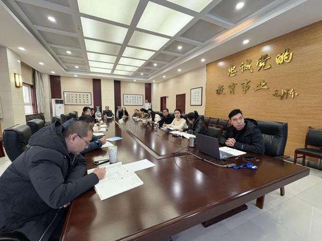 踏雪寻梅冬日短，平芜尽处是春山——西安市航天中学召开高三年级复习备考研讨会