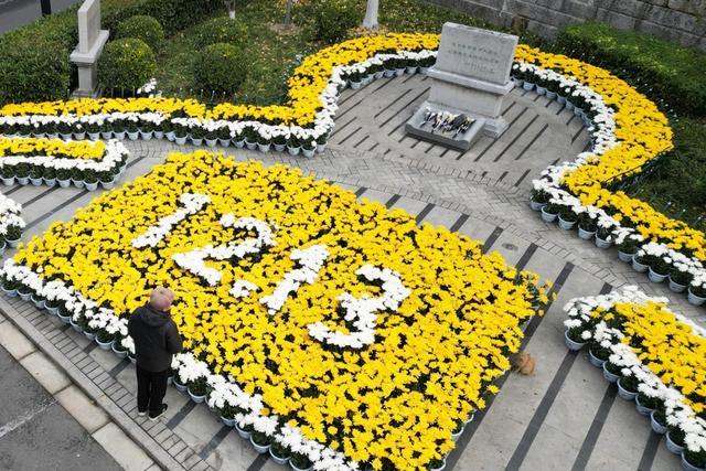 不能忘却的纪念！国家公祭日下半旗，向南京大屠杀死难者默哀，幸存者仅剩32人