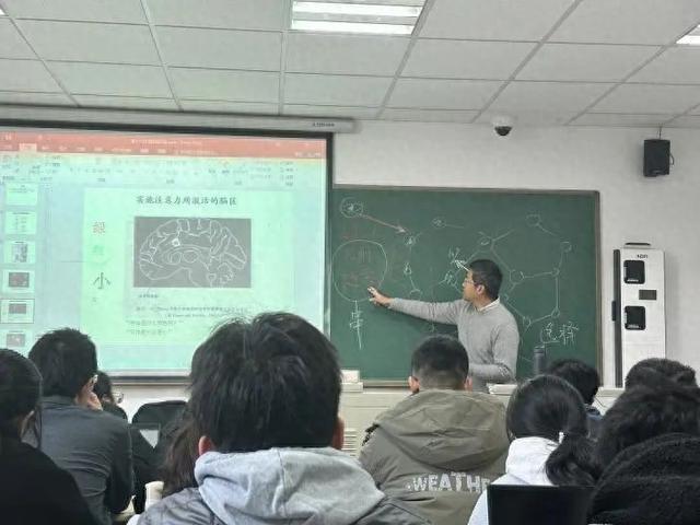 来这堂课，围观交叉学科下的思维碰撞