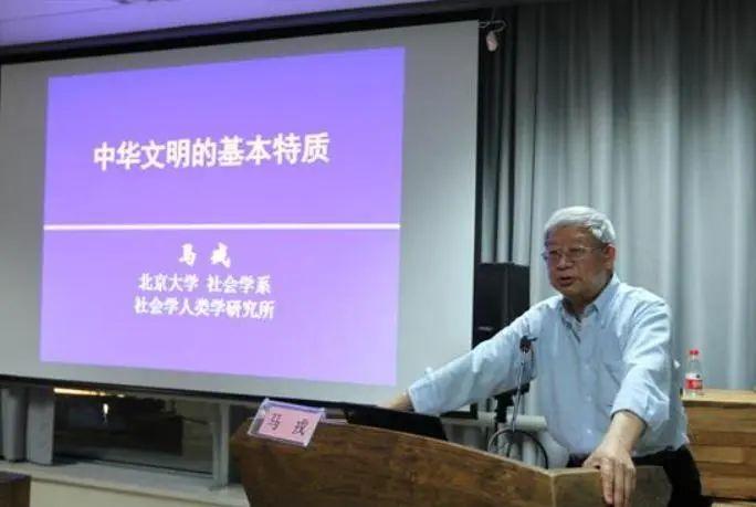 不断夯实铸牢中华民族共同体意识的理论基础——记致力于构建科学完备中华民族共同体理论体系的专家学者