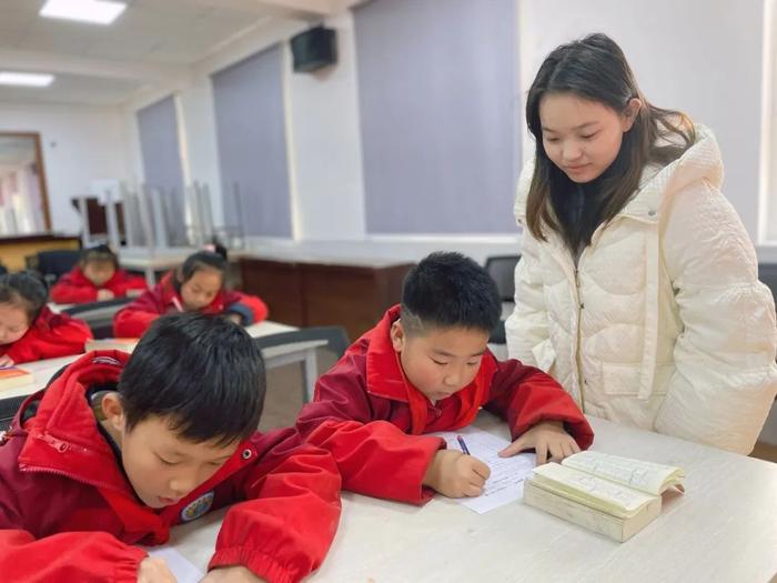 沣东新城阿房宫小学开展小学语文学科语文特色活动