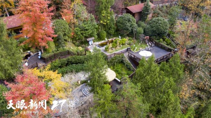 冬游贵州 别样风景｜登山赏雪 下山“泡汤”……冬天打开梵净山的另一种方式