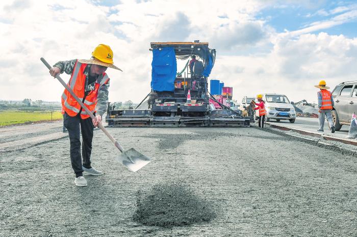 羊山大道至母瑞山公路（海口段）项目建设超八成