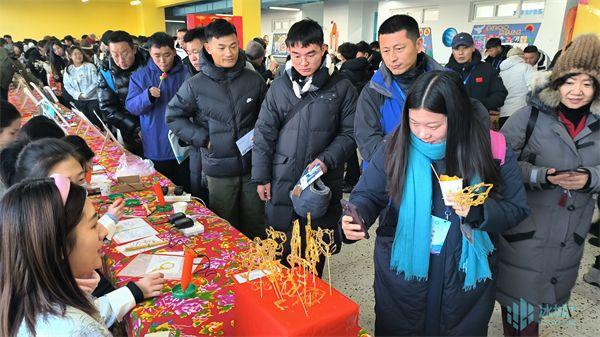 全国18地市600余名体育教师走进新区，看大课间校园冰雪运动展示