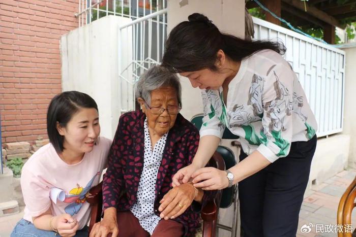 华发如银 奉献是金——天津市朝阳里社区志愿精神薪火相传持续闪光