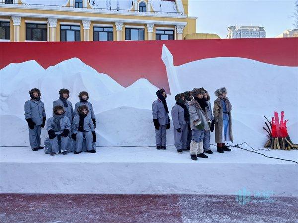 传承红色基因 点燃校园冰雪激情｜兆麟小学在冰雪间演绎东北抗联剧