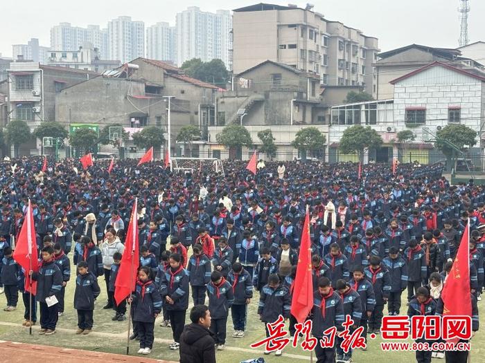 华容县城关中心小学：铭记历史哀思，筑牢和平基石