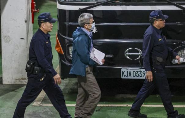 台媒:柯文哲“大账房”李文宗不服被羁押提出抗告,柯文哲尚未决定是否抗告