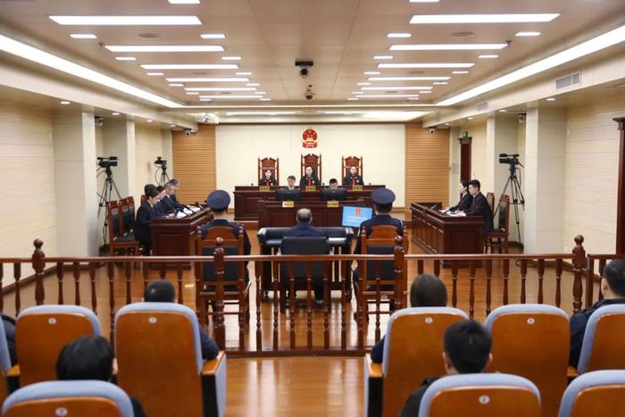 黑龙江省原副省长王一新受贿案一审开庭