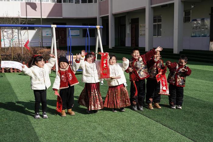 儿童春节汉服穿搭图片,儿童春节汉服穿搭图片大全