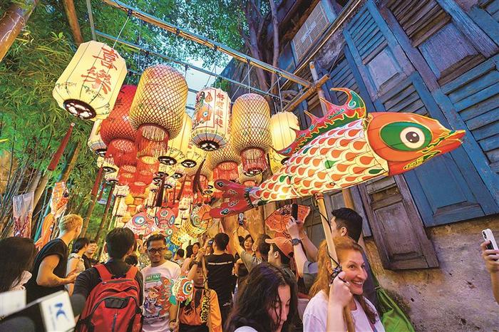 四海欢腾迎新春 砥砺前行向未来