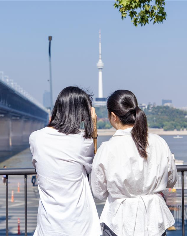 汉阳门花园观景平台。（图片来源：极目新闻）。