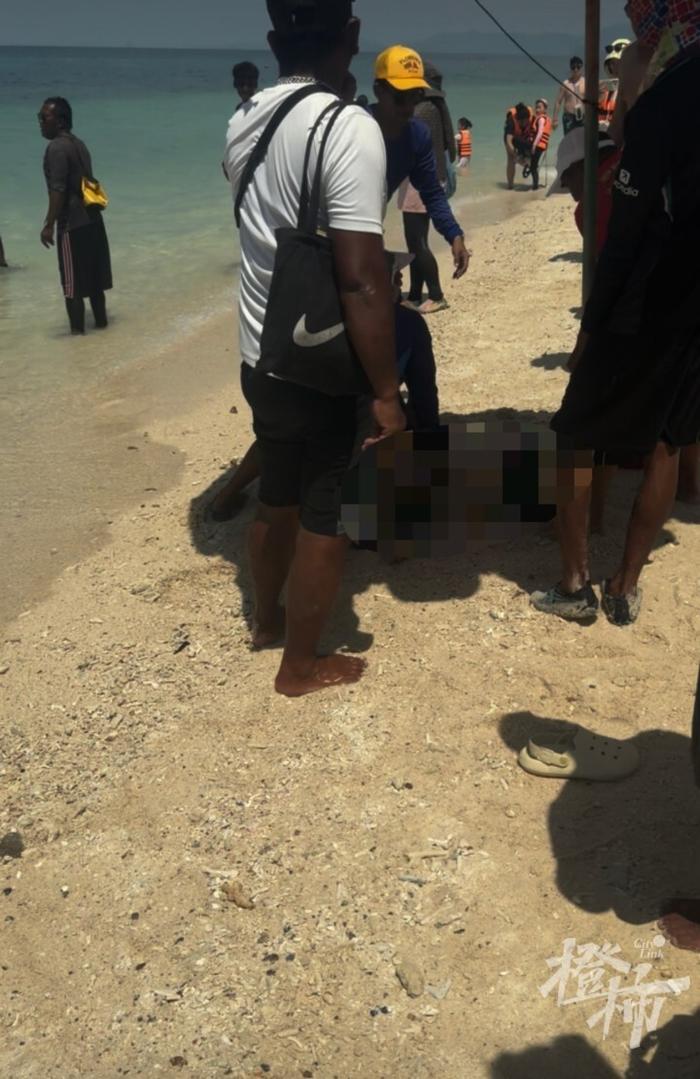 女子在泰国浮潜脑死亡,现场目击者:听到了‘咚’的一声响,怀疑是摩托艇撞到了