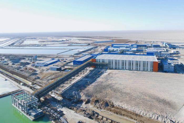 中国五矿:全球首个盐湖原卤吸附项目顺利完成投料试车
