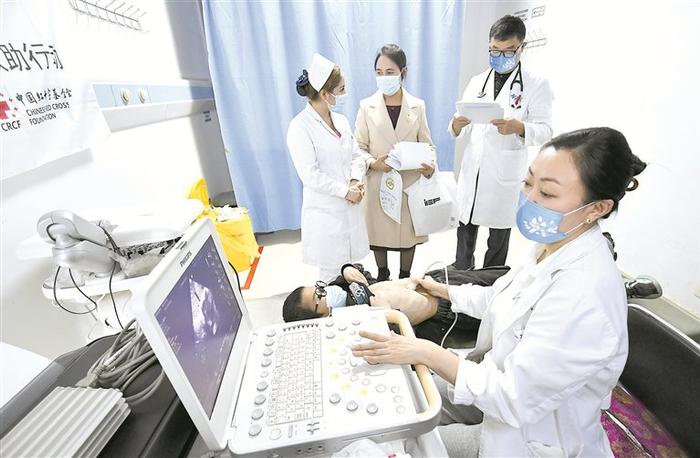 画里有话|送医上门暖民心