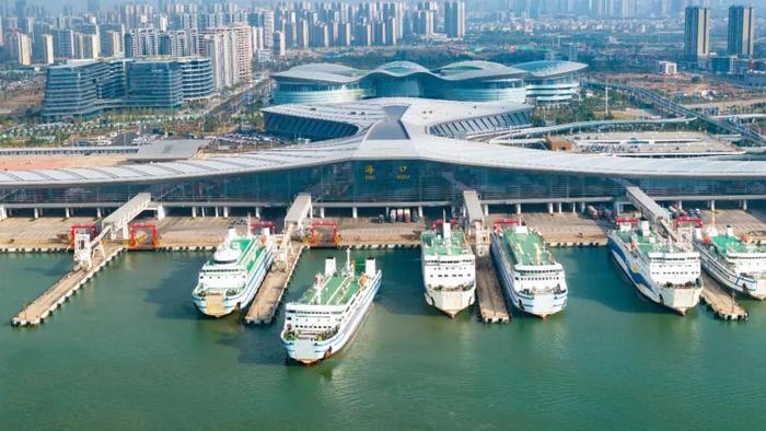 中远海运积极服务中国储能装备加速出海