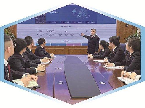 黑龙江省牡丹江市检察院检察官交流研讨如何使用政务数据共享交换平台完成数据申请与接收工作。 郑洋/摄