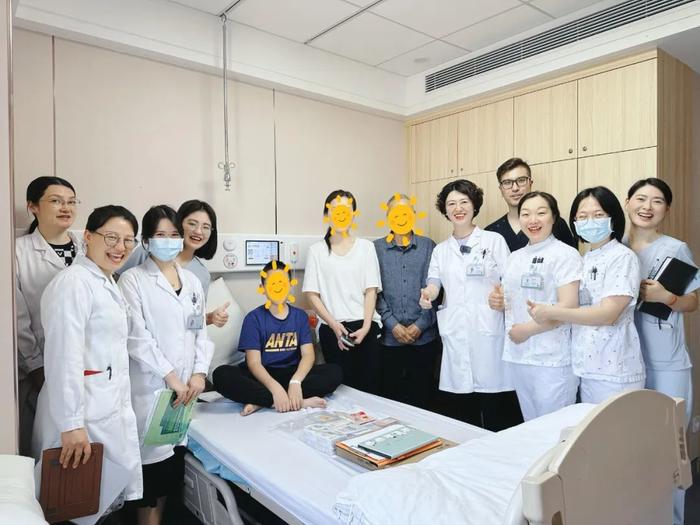 (成功停胰岛素患者,出院前开心合影)