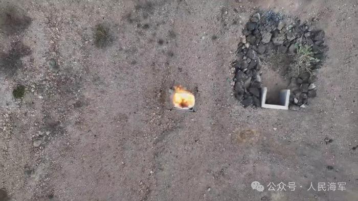 ▲无人机投弹爆破