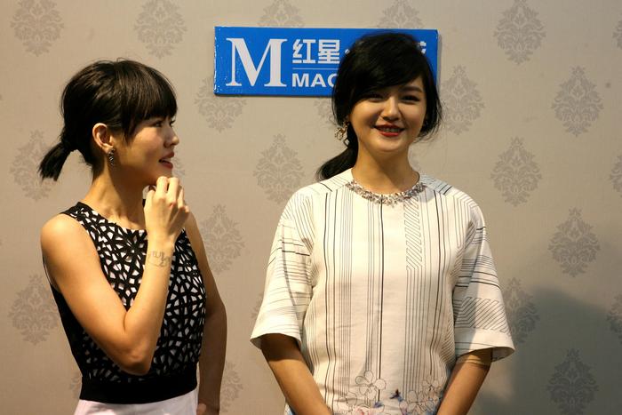 大S、小S合影 图据:视觉中国
