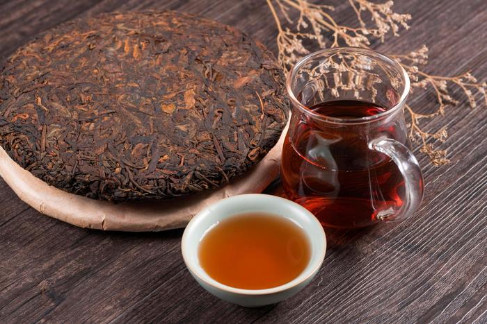网购普洱茶饼无生产日期引发纠纷 法院:卖家退一赔十